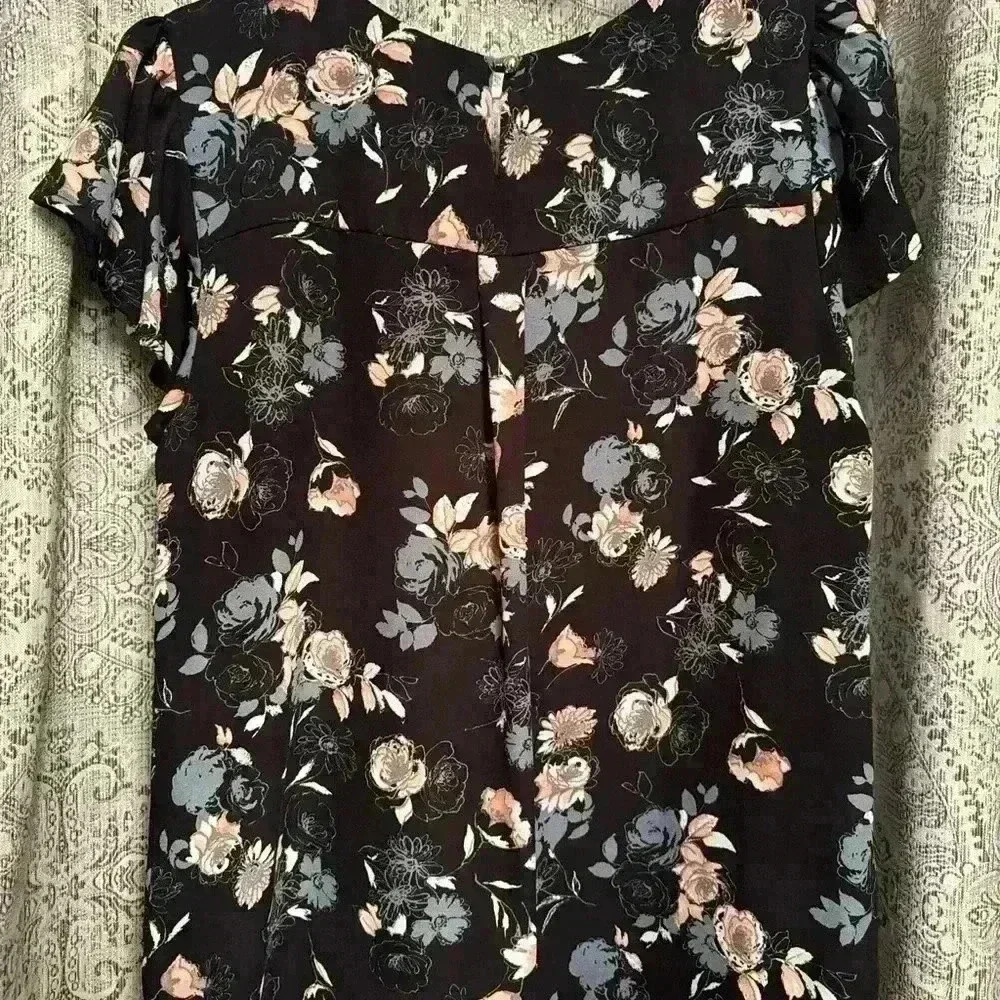 Twine & String Floral Blouse - Picture 2 of 2